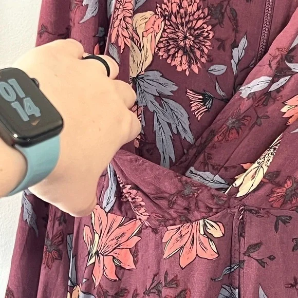 Urban Outfitters Kimchi Blue Burgundy Floral Skort Romper size 4 - Picture 3 of 9